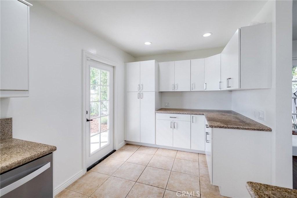 7126 Atheling Way - Photo 5 of 26