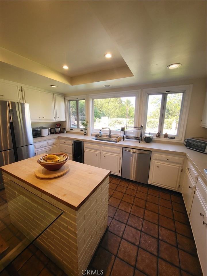 191 Dapplegray Rd - Photo 6 of 30