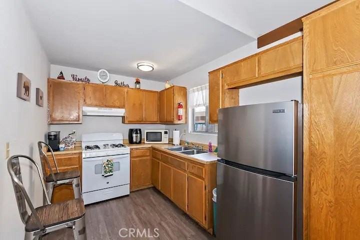325 W Fairway Blvd - Photo 5 of 12