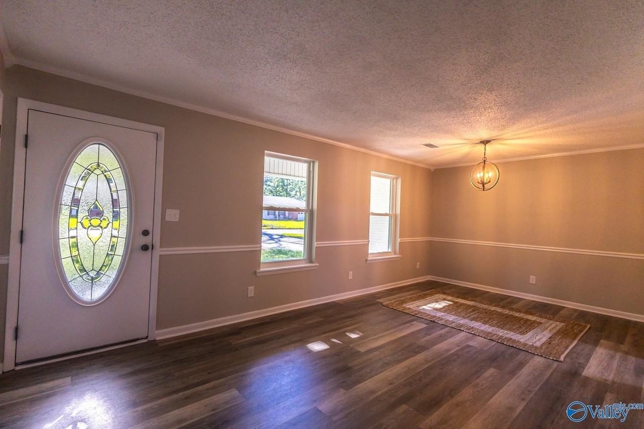 1220 Kathy Ln Sw - Photo 4 of 18