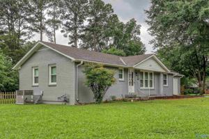 featured image of 619 Graycroft Dr Sw