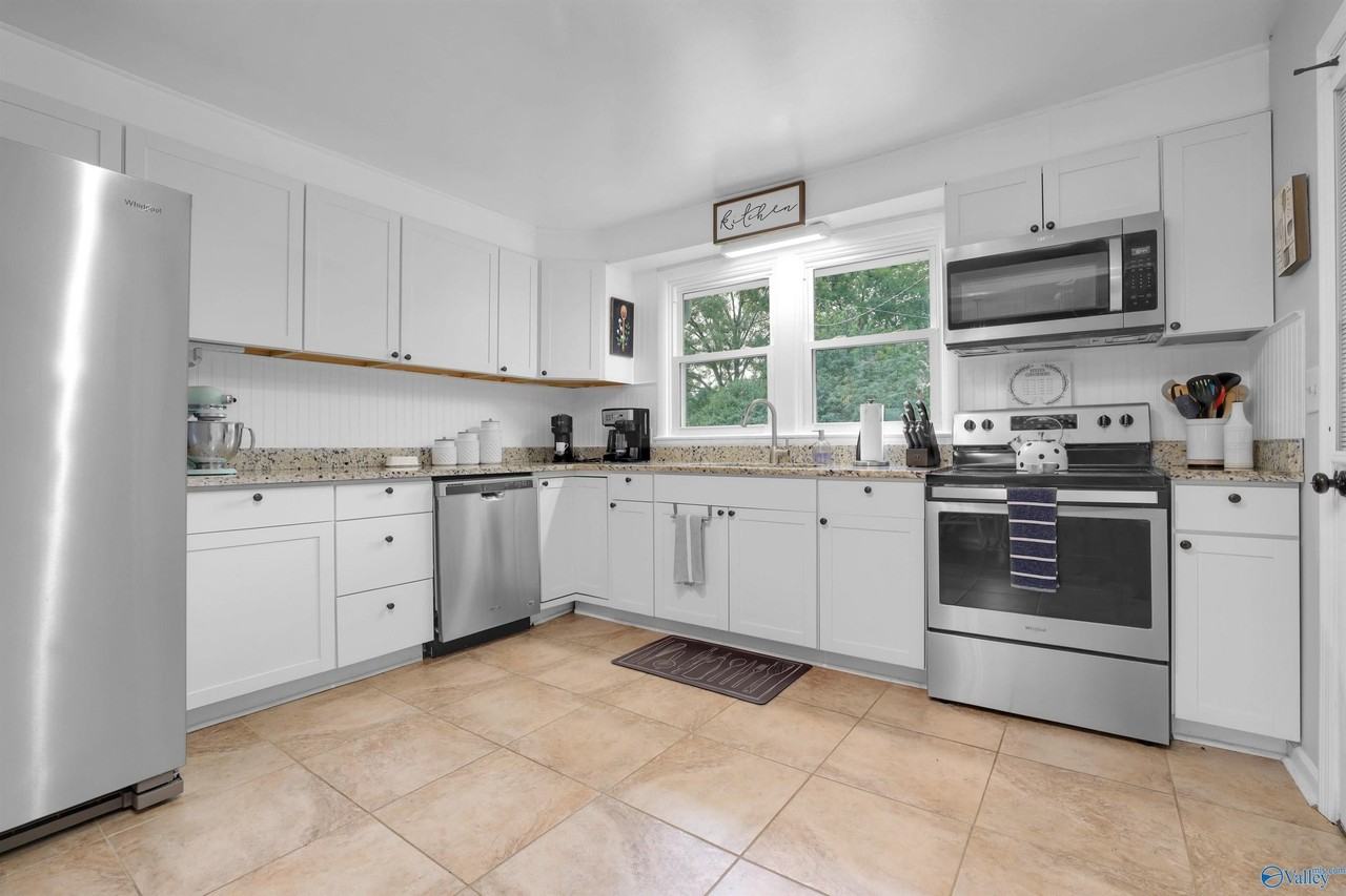 619 Graycroft Dr Sw - Photo 4 of 20