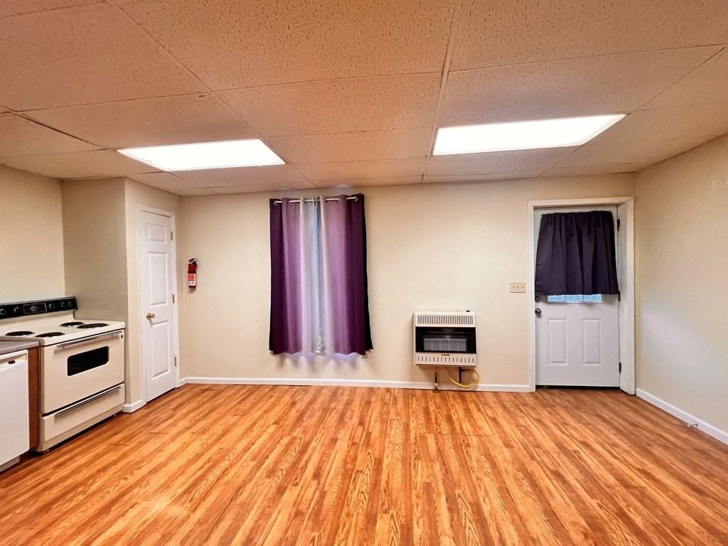10 APT-B CLINTON ST - Photo 5 of 9