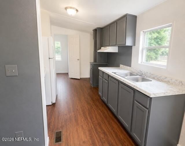 3521 Whitehall St - Photo 5 of 9