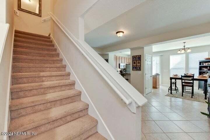 619 Grover Ln - Photo 4 of 27