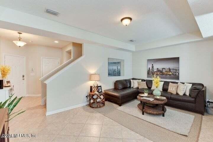 619 Grover Ln - Photo 5 of 27
