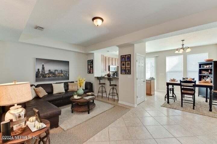 619 Grover Ln - Photo 6 of 27