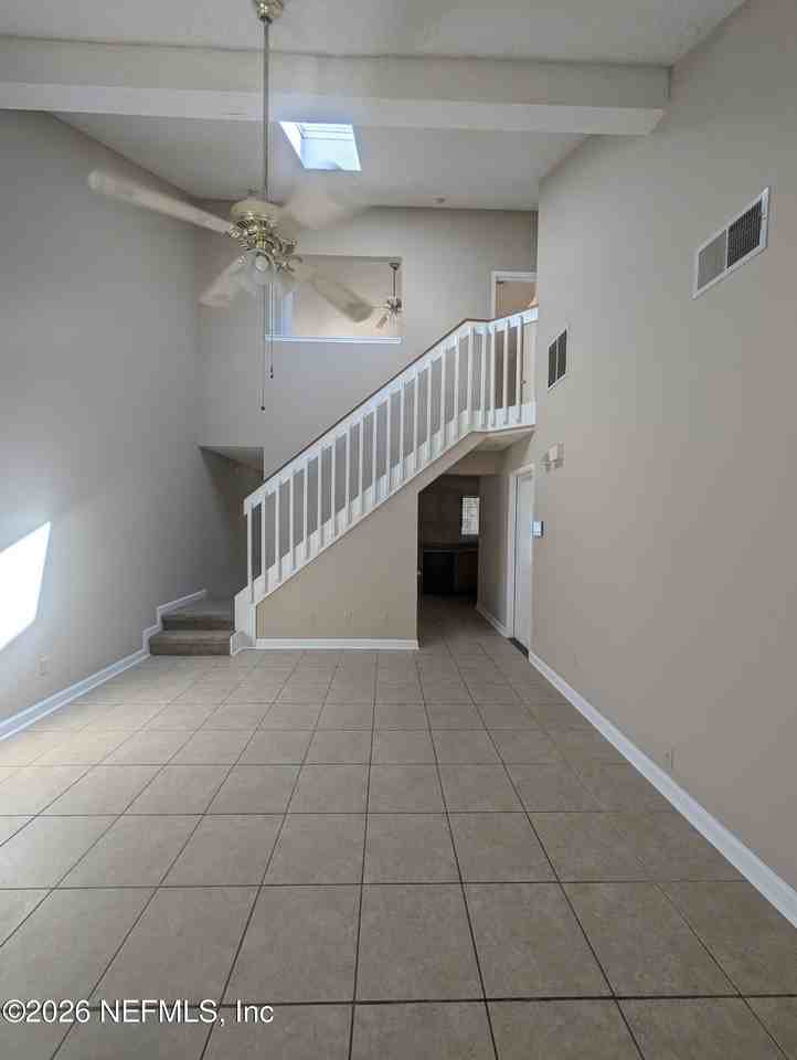 8175 Dunbarton Ct - Photo 3 of 9