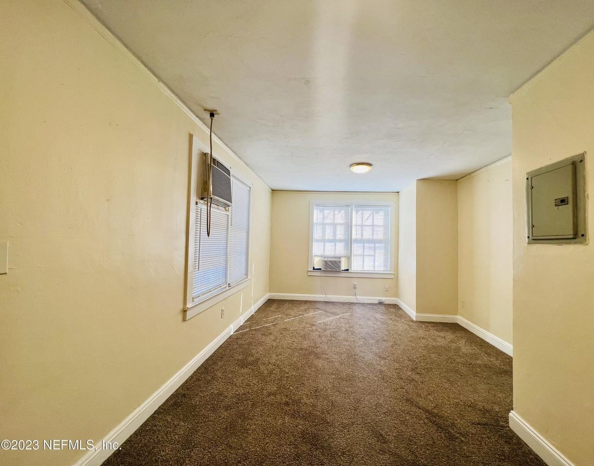 708 Shearer Ave #2 - Photo 3 of 13