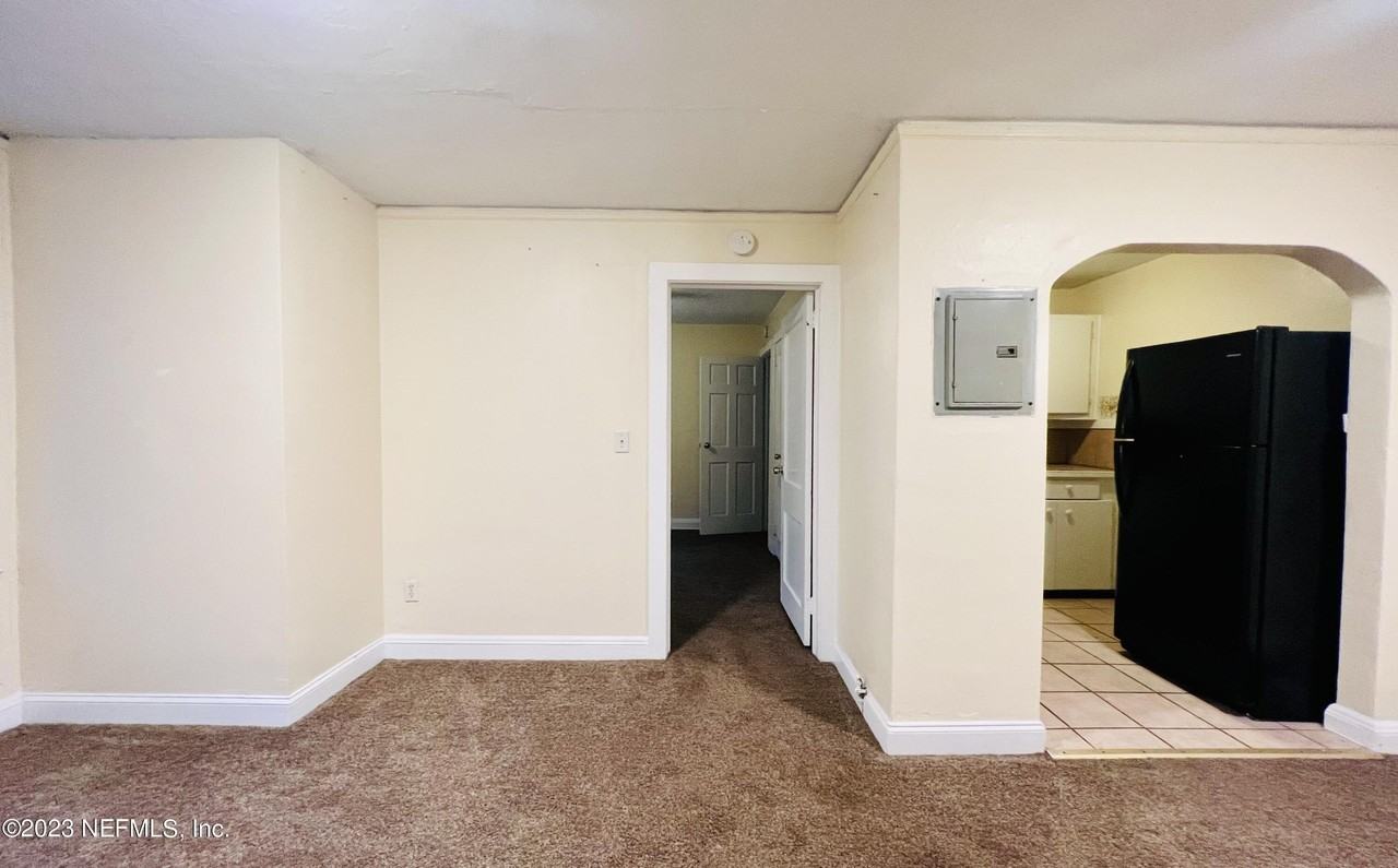 708 Shearer Ave #2 - Photo 5 of 13
