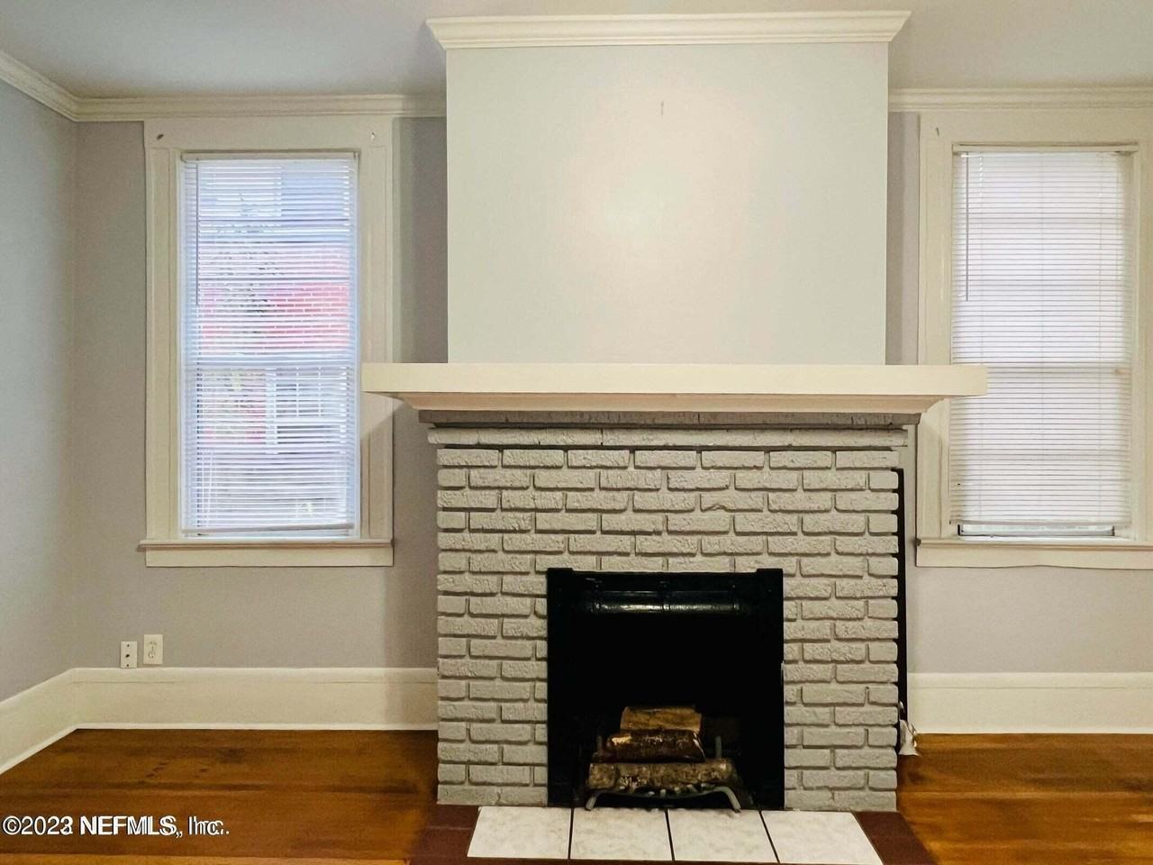 2302 College St - Photo 5 of 19