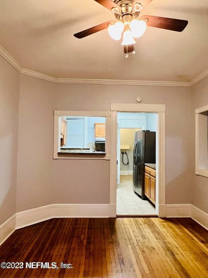 2302 College St - Photo 7 of 19