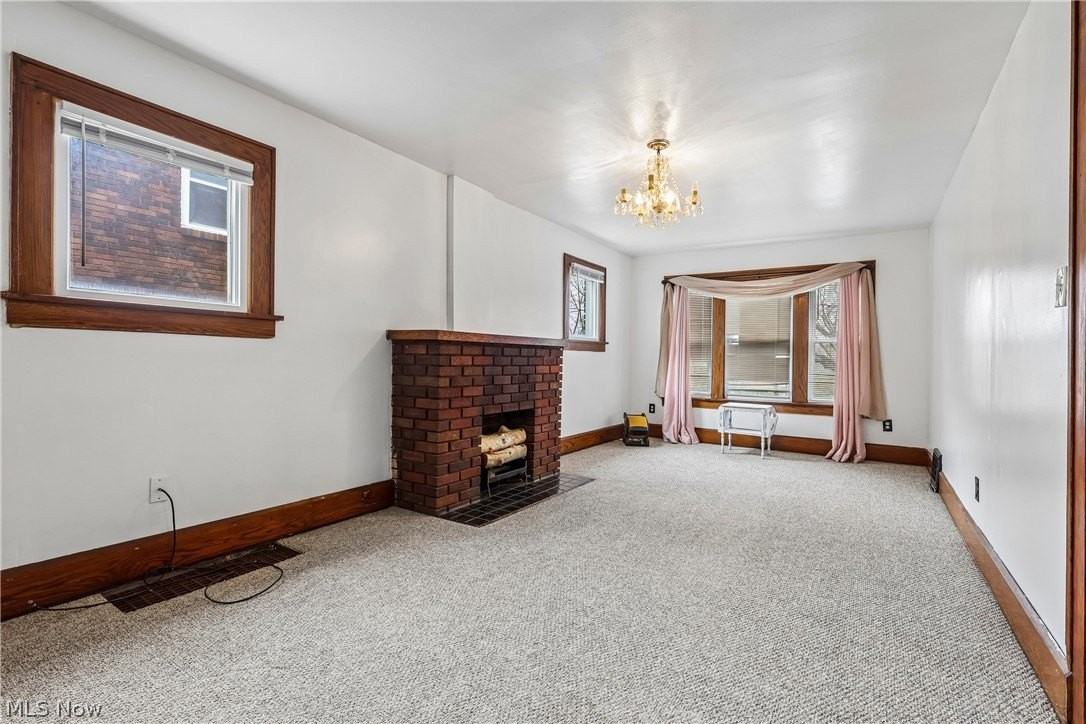 636 Polk Ave - Photo 5 of 34
