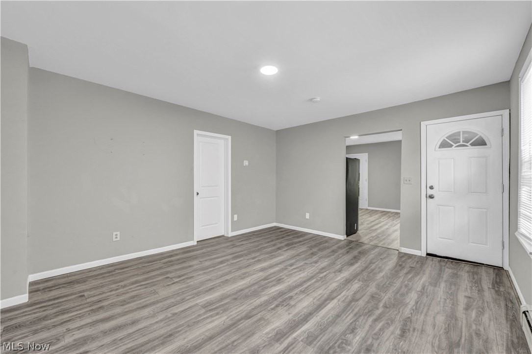 3010 Daisy Ave #UP - Photo 3 of 22