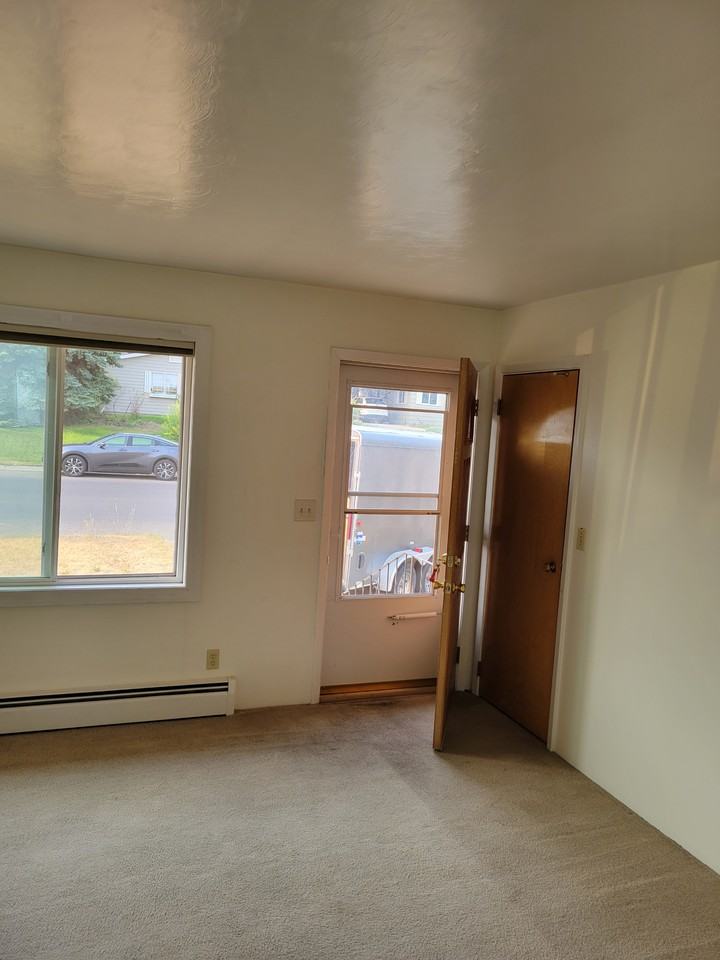 1924 Winne Ave #1924 - Photo 3 of 12