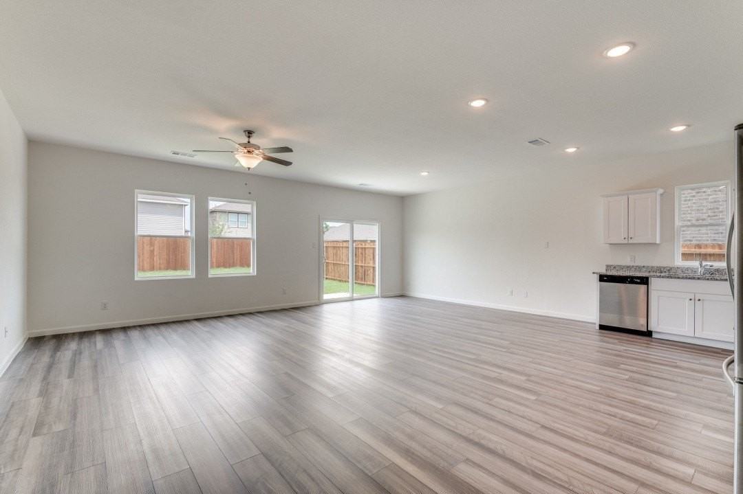 1512 Ancer Way - Photo 3 of 12