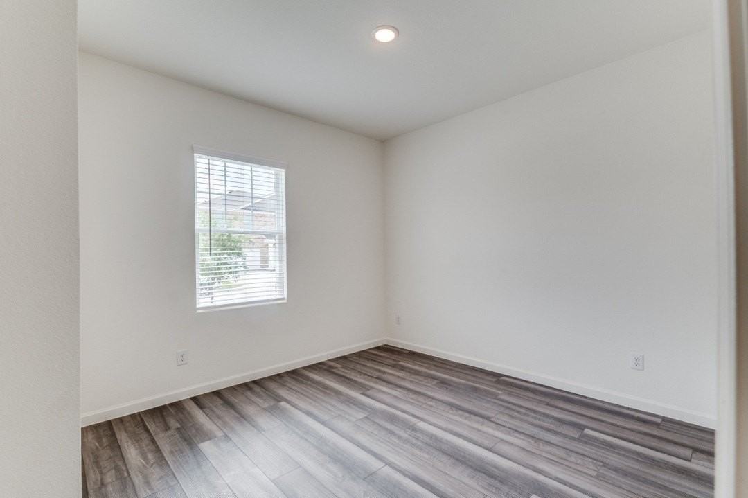 1512 Ancer Way - Photo 7 of 12