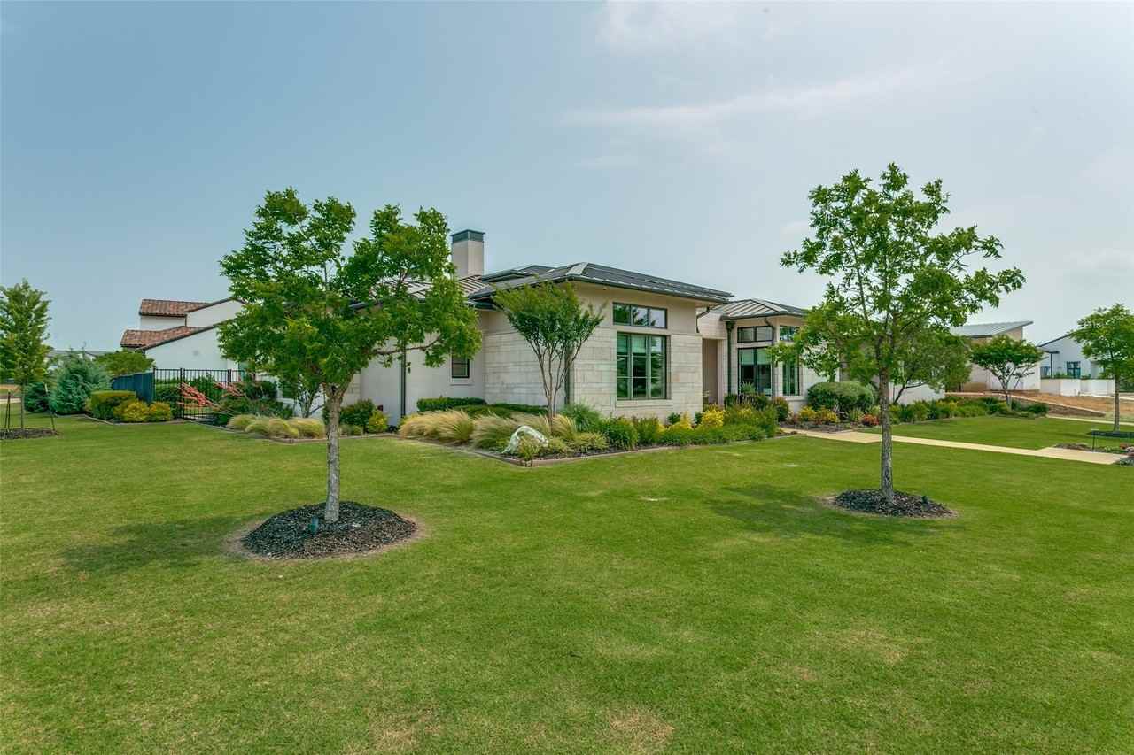 2218 Castilian Path - Photo 4 of 36