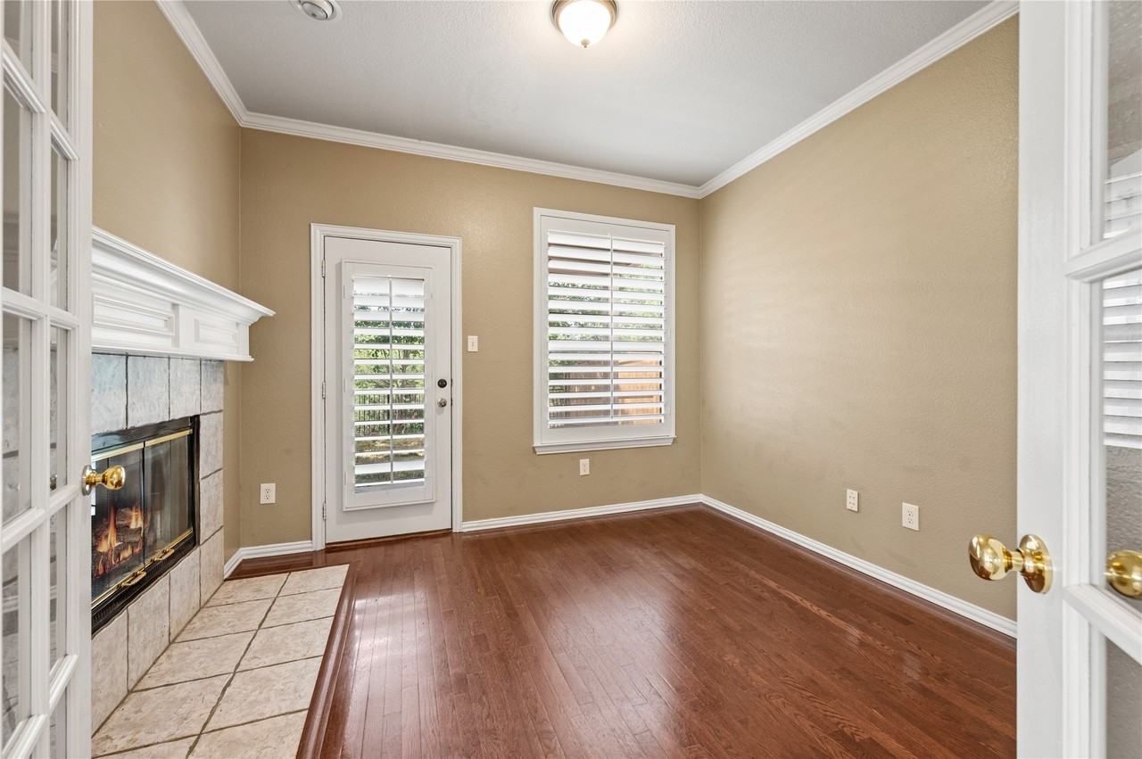 5404 Pecan Creek Cir - Photo 6 of 30