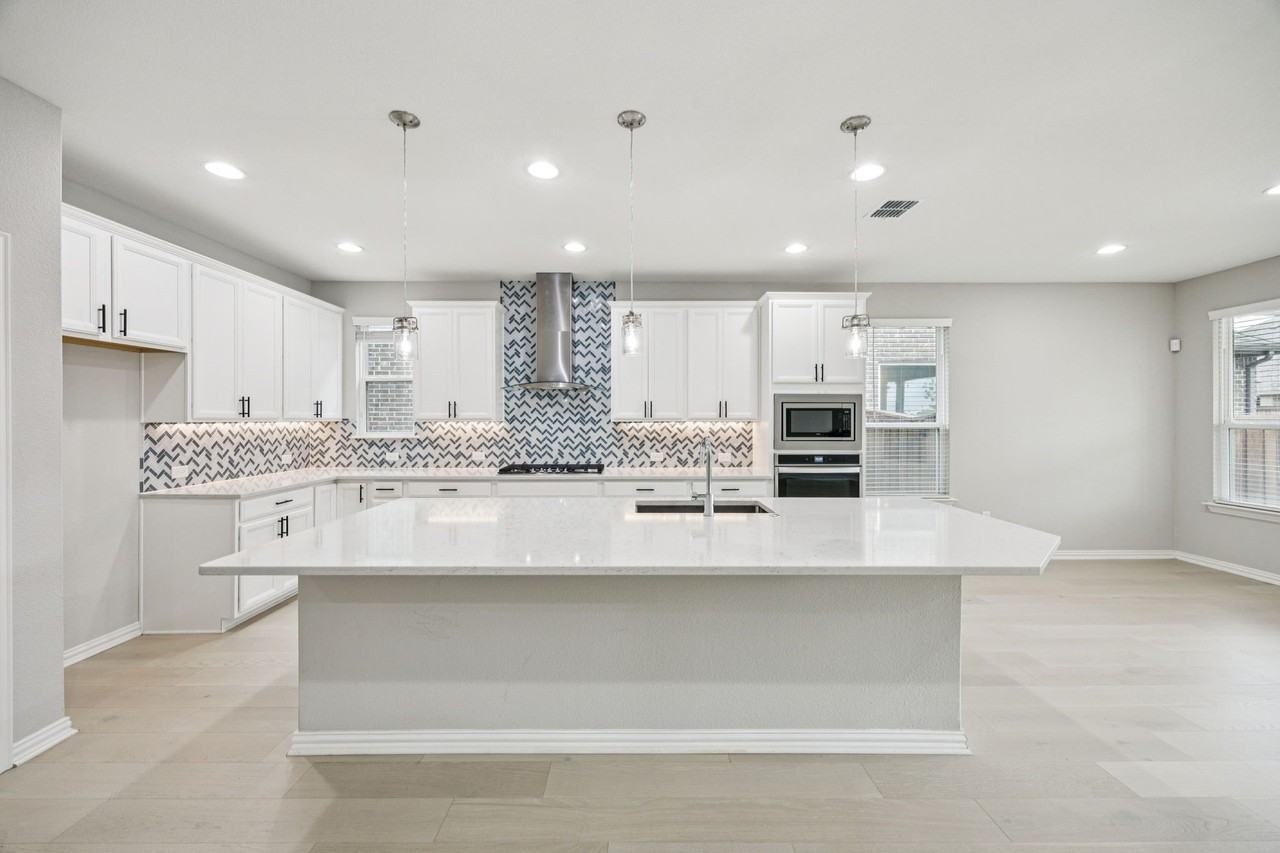 3409 Etta Ter - Photo 5 of 40