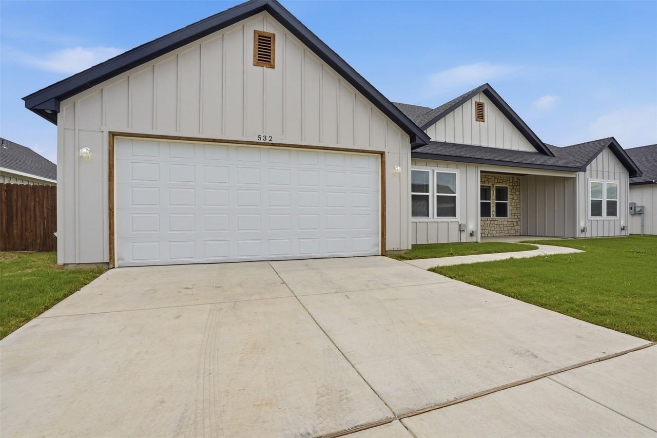532 Highview Ct - Photo 2 of 29