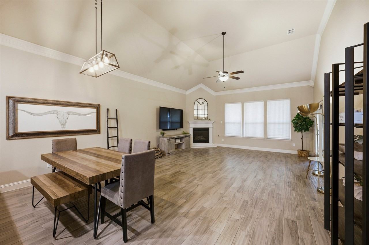 816 Brookstone Ct - Photo 7 of 23