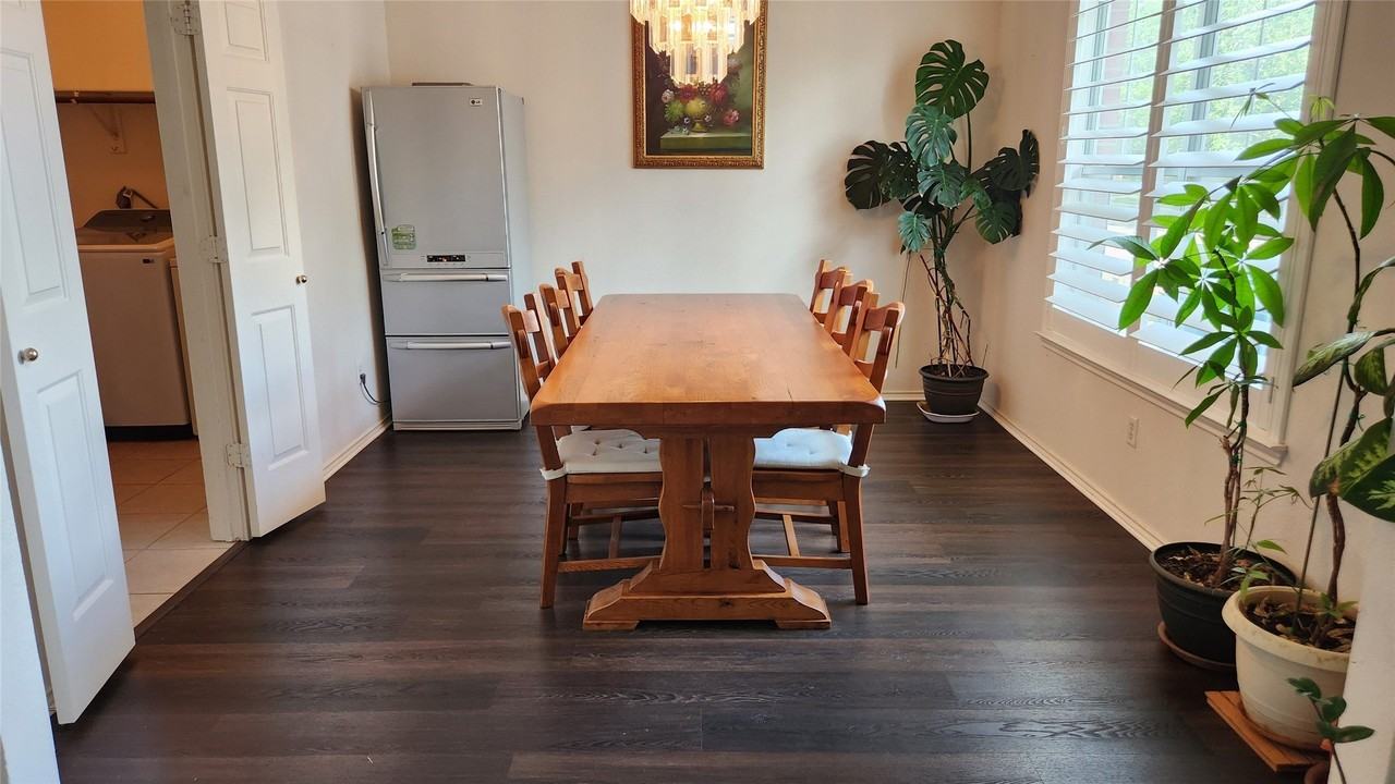 1381 Wentworth Dr - Photo 6 of 19