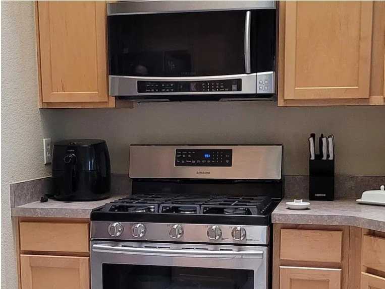 6402 Lake View Ln - Photo 2 of 22