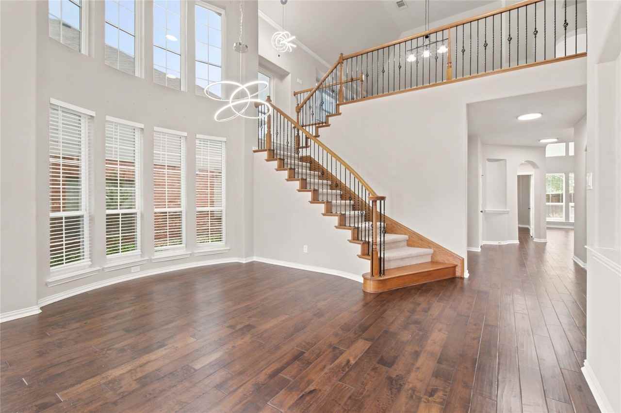 362 Spring Meadow Dr - Photo 6 of 34