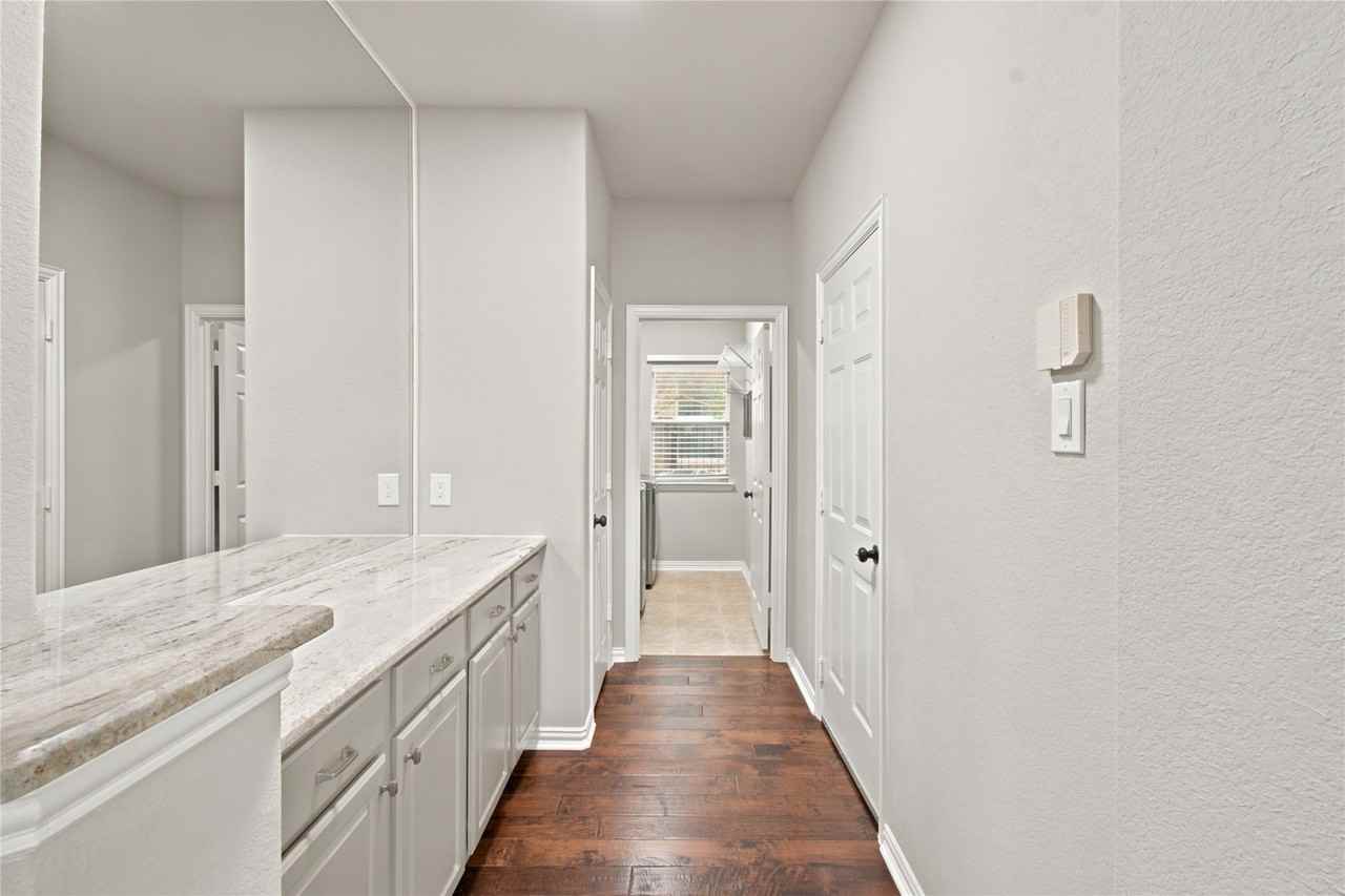 362 Spring Meadow Dr - Photo 7 of 34