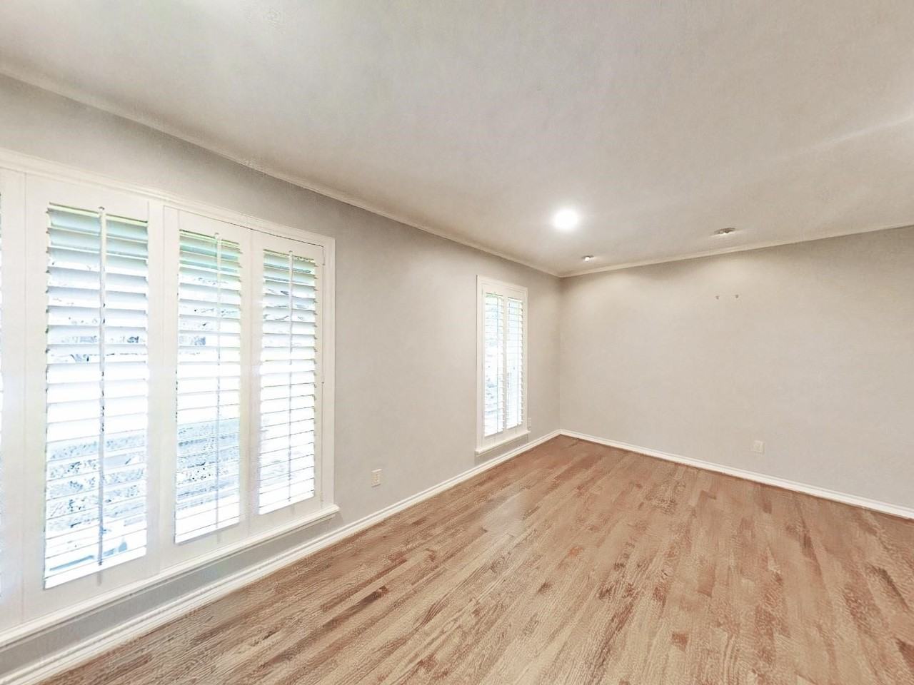 7618 Meadowhaven Dr - Photo 4 of 30
