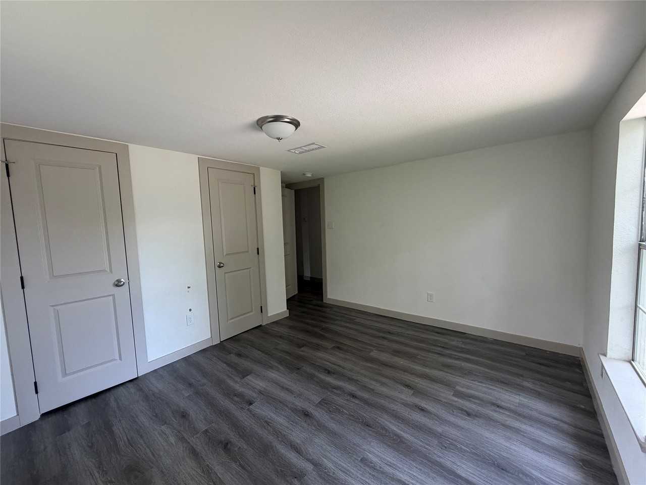 605 N Pine St - Photo 4 of 17