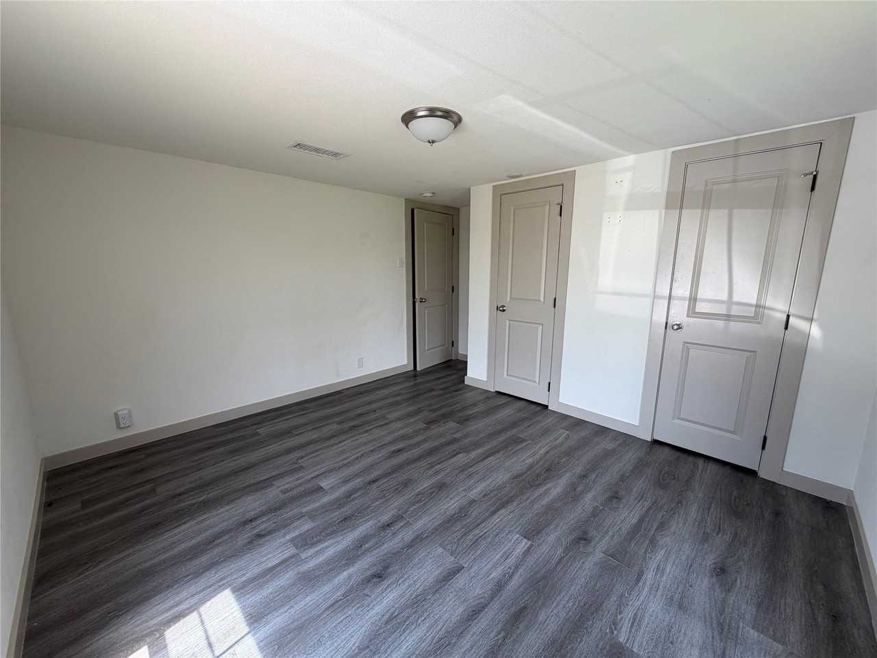 605 N Pine St - Photo 6 of 17