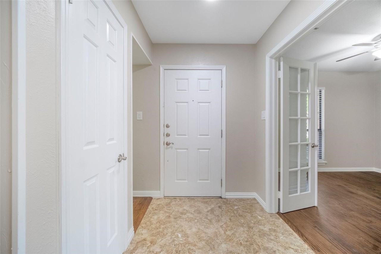 4424 Odessa Dr - Photo 4 of 35