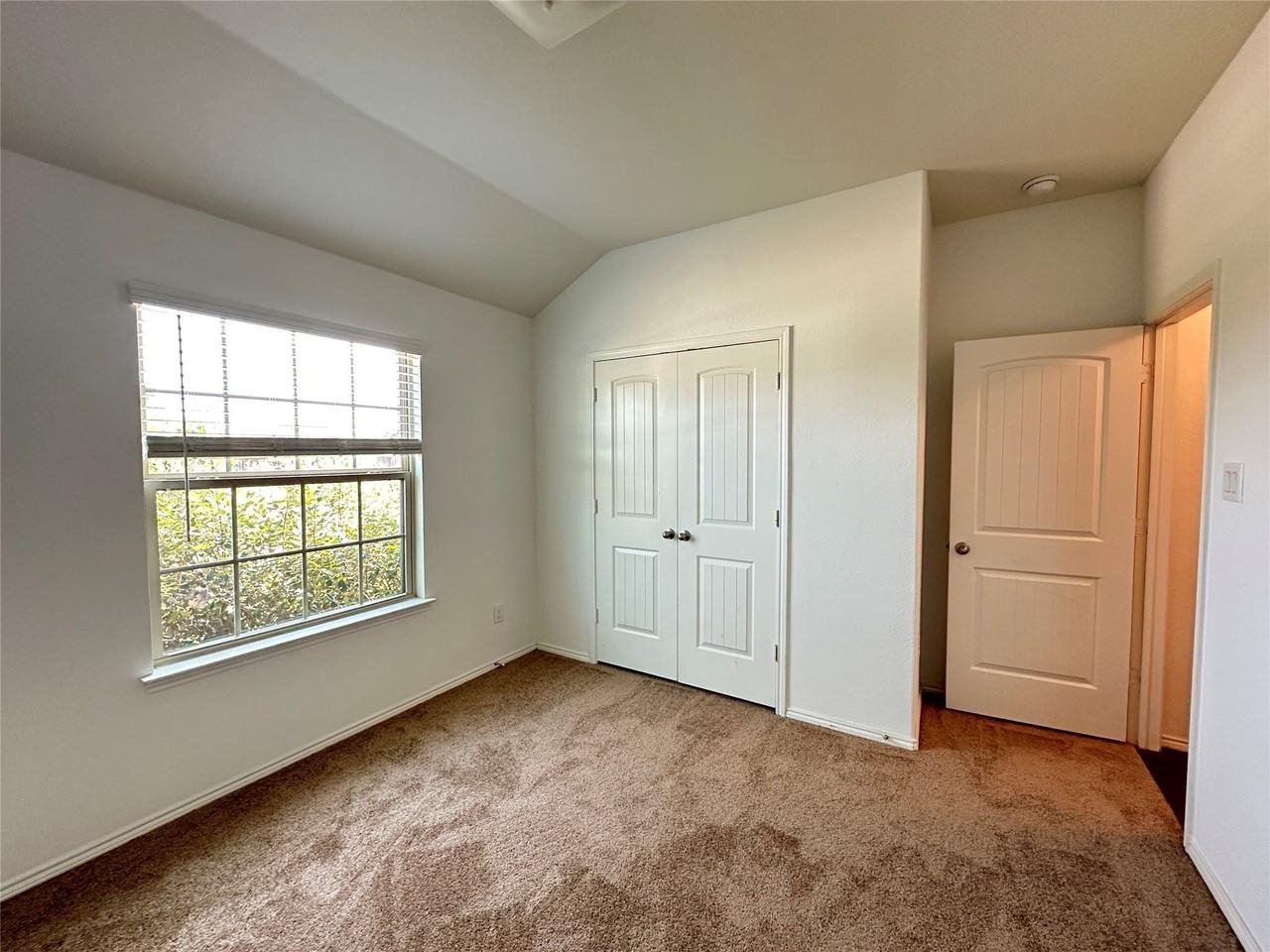 1165 Copal Dr - Photo 4 of 26