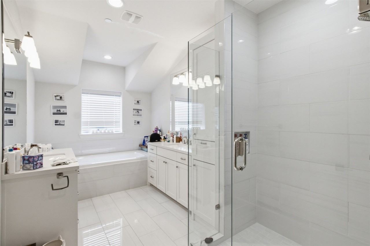 3424 Westminster Ave #2 - Photo 7 of 11