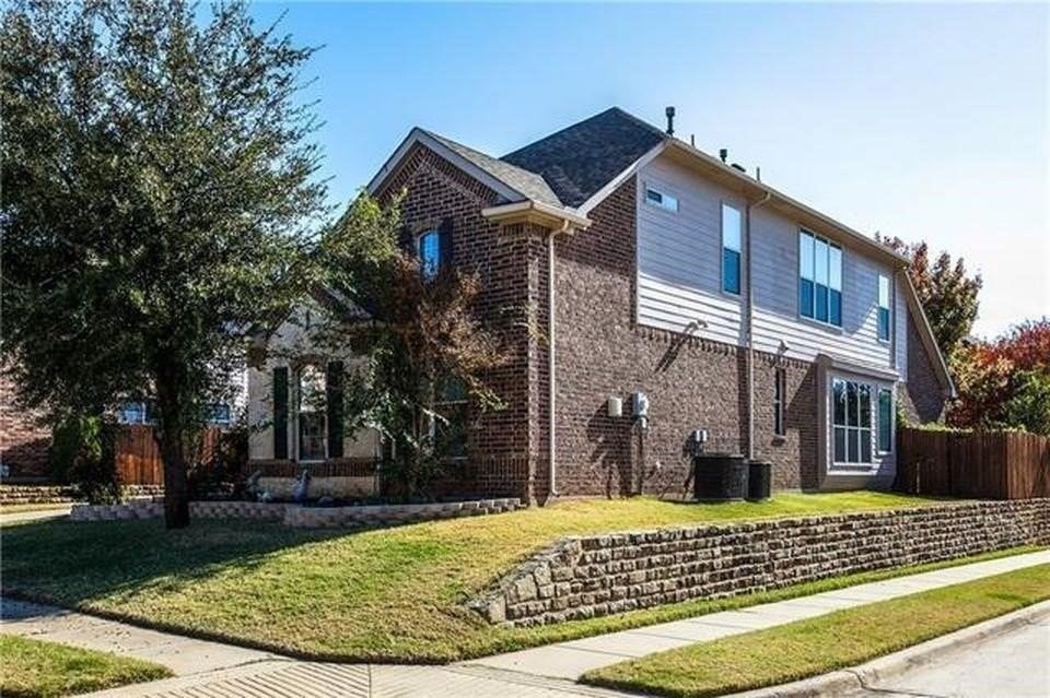 4533 Delaina Dr - Photo 2 of 12