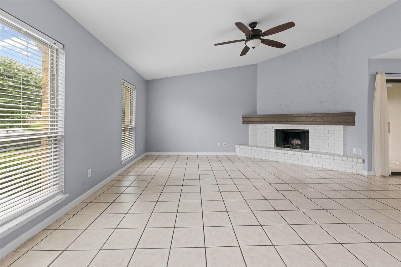 1105 Joshua Tree Dr - Photo 6 of 22