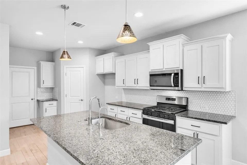 11057 Temple Gardens Trl - Photo 6 of 33