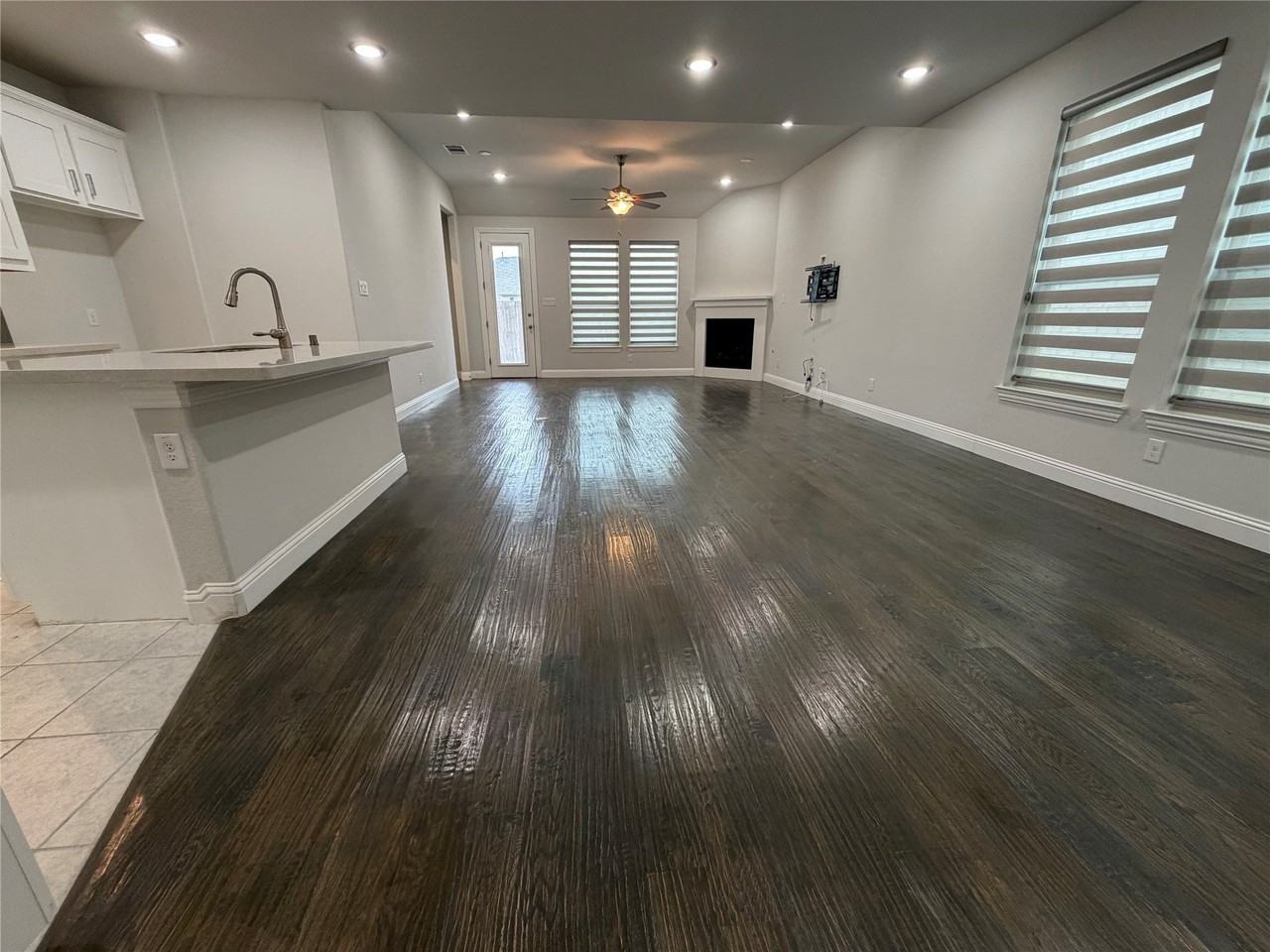 4721 Cash Dr - Photo 5 of 37