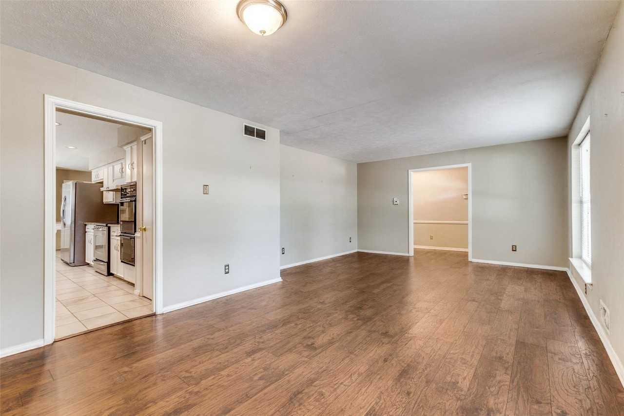 7739 La Manga Dr - Photo 5 of 25
