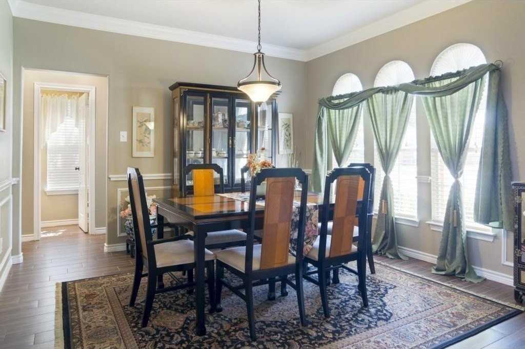 213 Longview Ct - Photo 3 of 40