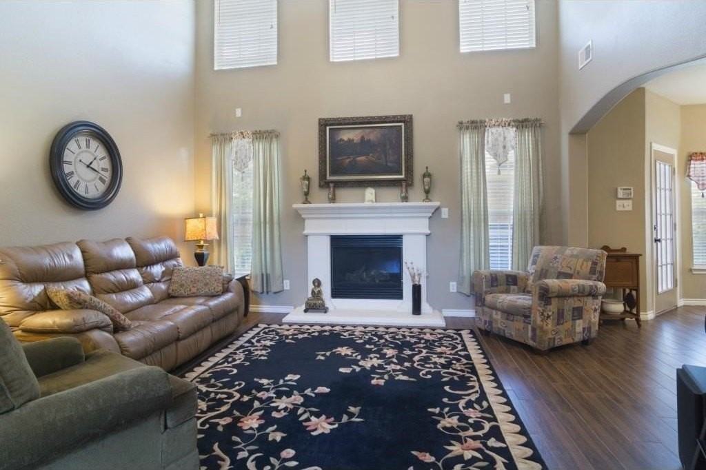 213 Longview Ct - Photo 5 of 40