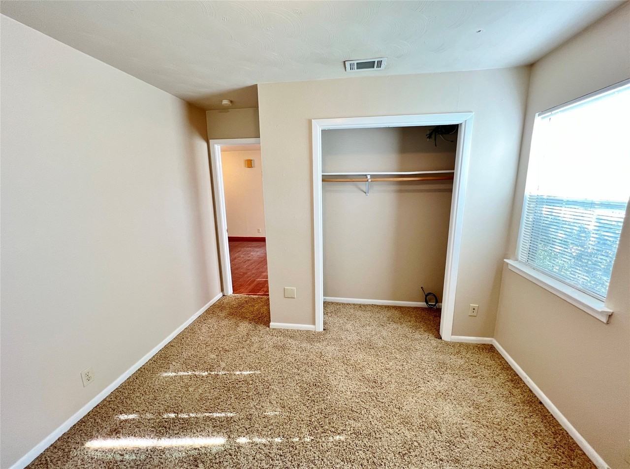 3909 Atlas Dr - Photo 6 of 12