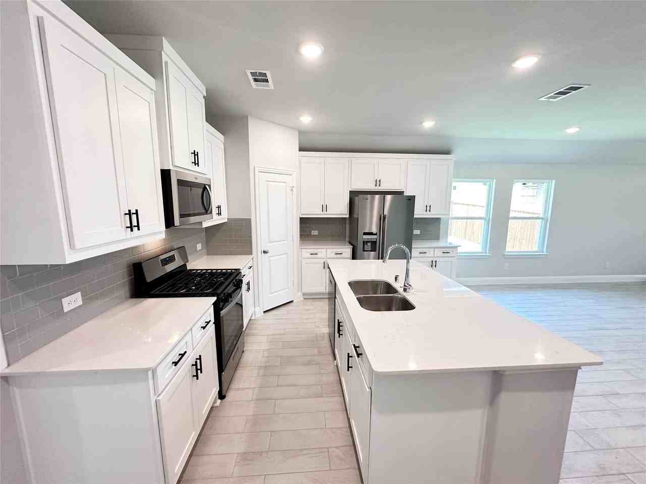 1216 Castiglione Ln - Photo 2 of 16