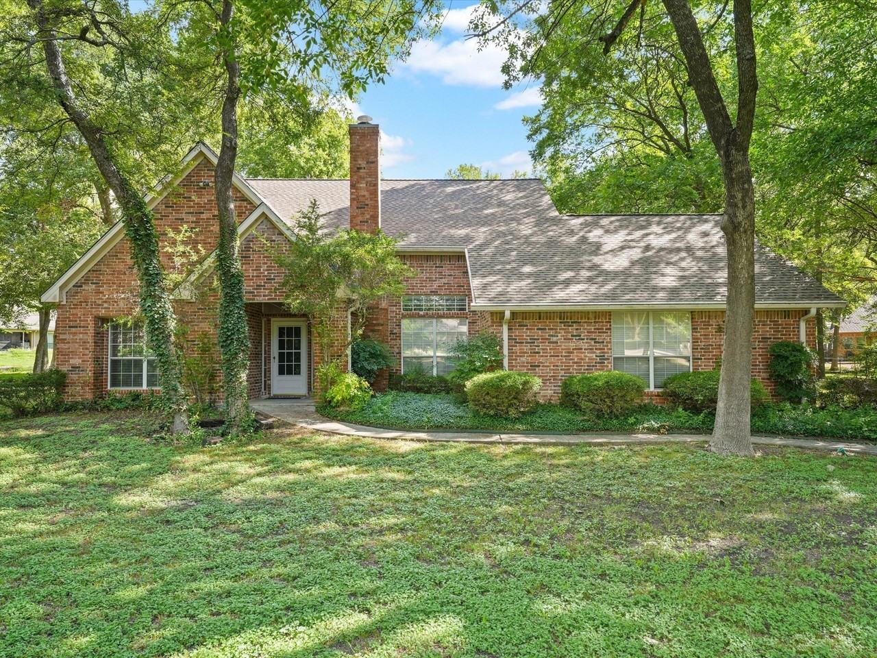 120 Hope Cir