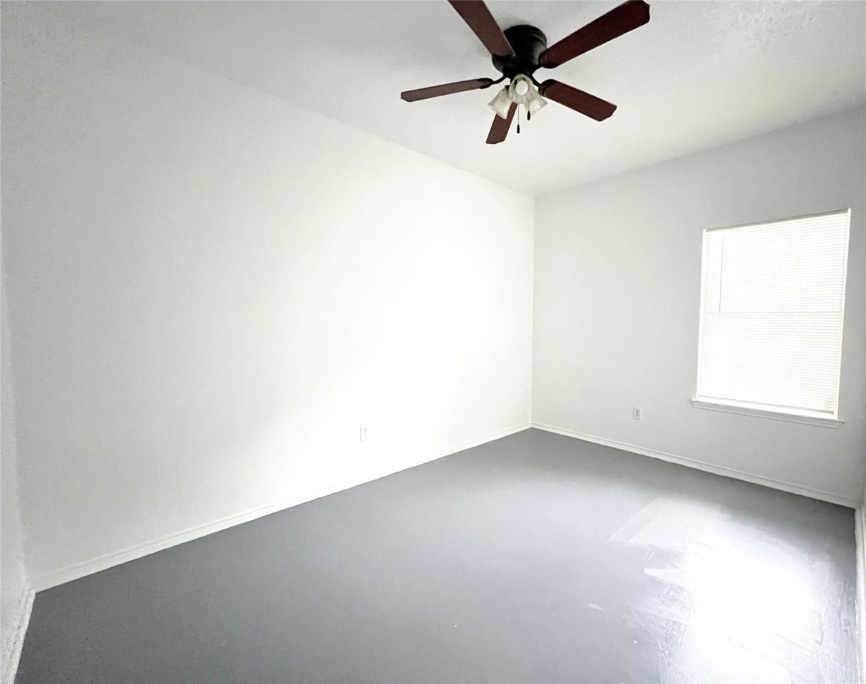 2809 Newport Ave - Photo 7 of 14