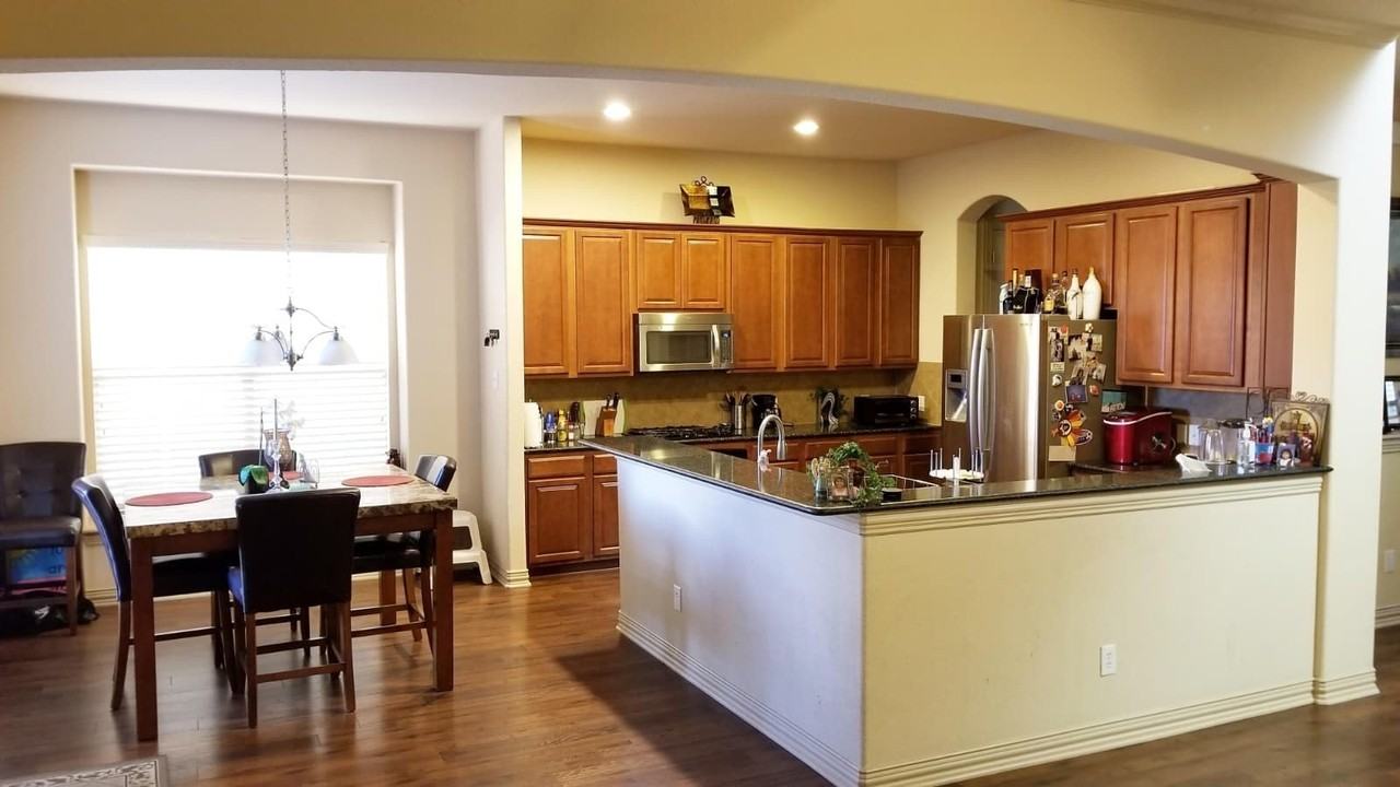 1551 Barksdale Dr - Photo 4 of 34