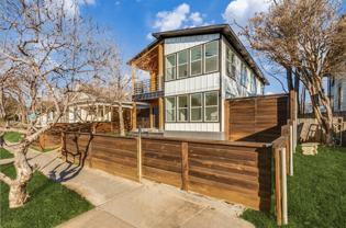 805 W 9th St - Photo 1 of 1