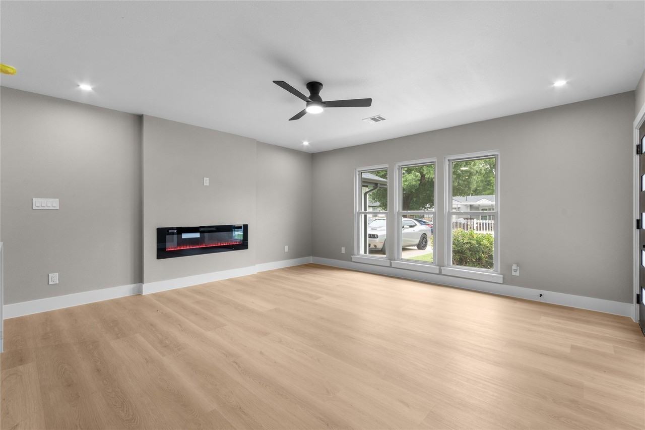 2649 Easter Ave - Photo 7 of 19